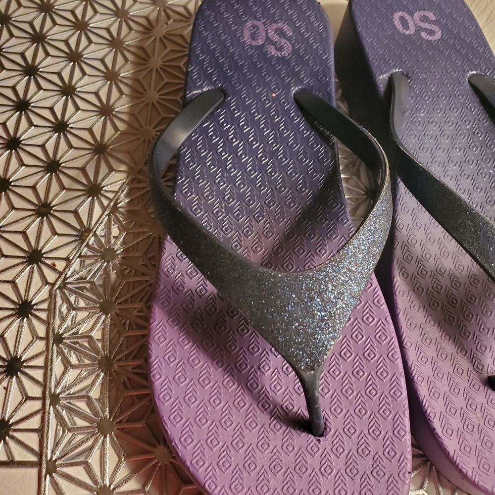 Flip flops 9/10 🍒 - Picture 2 of 7